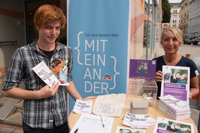 Verein "Ich bin aktiv" beim Straßenfest vor Ort